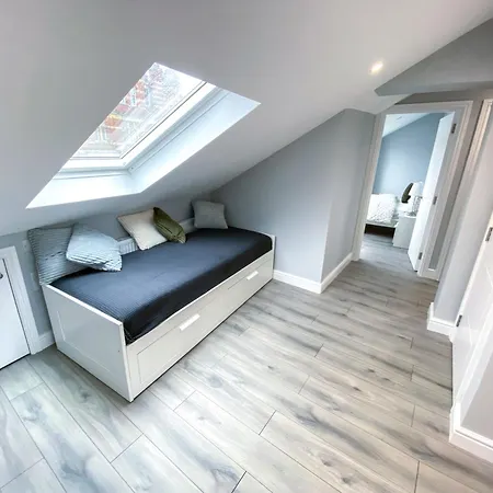 Large 1-Bedroom Flat, 5 Guest, London - F4 Exterior foto