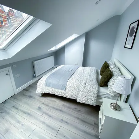 Large 1-Bedroom Flat, 5 Guest, London - F4 Exterior foto