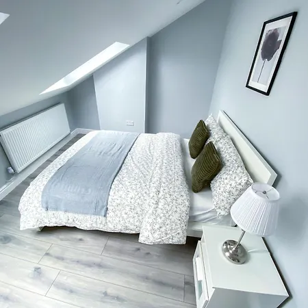 Large 1-Bedroom Flat, 5 Guest, London - F4 Exterior foto