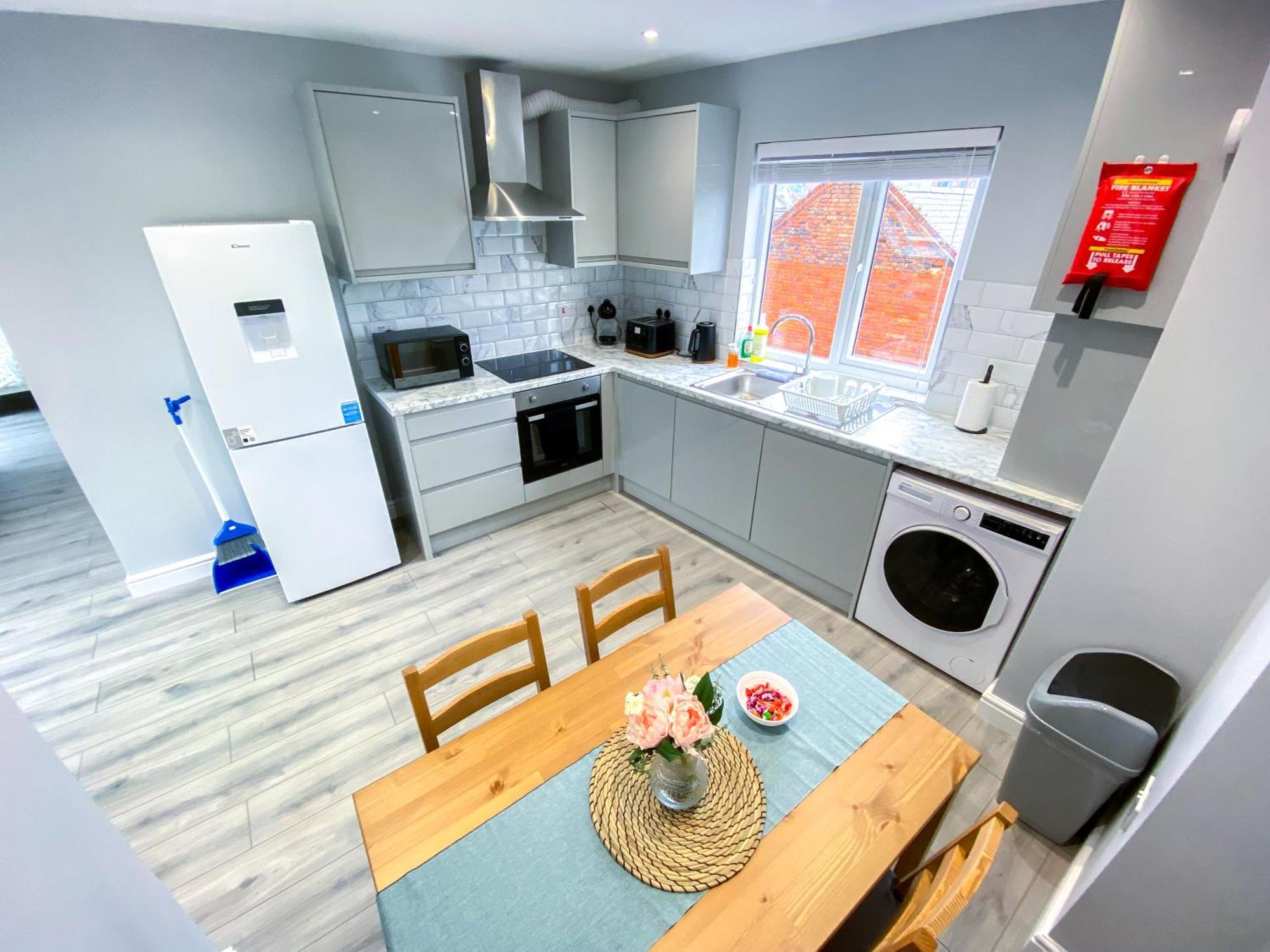 Large 1-bedroom Flat, 5 Guest, - F4 Appartement